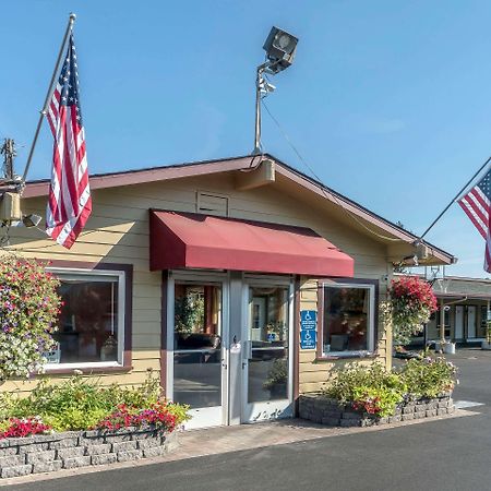 Rodeway Inn Medford South I-5 Екстериор снимка