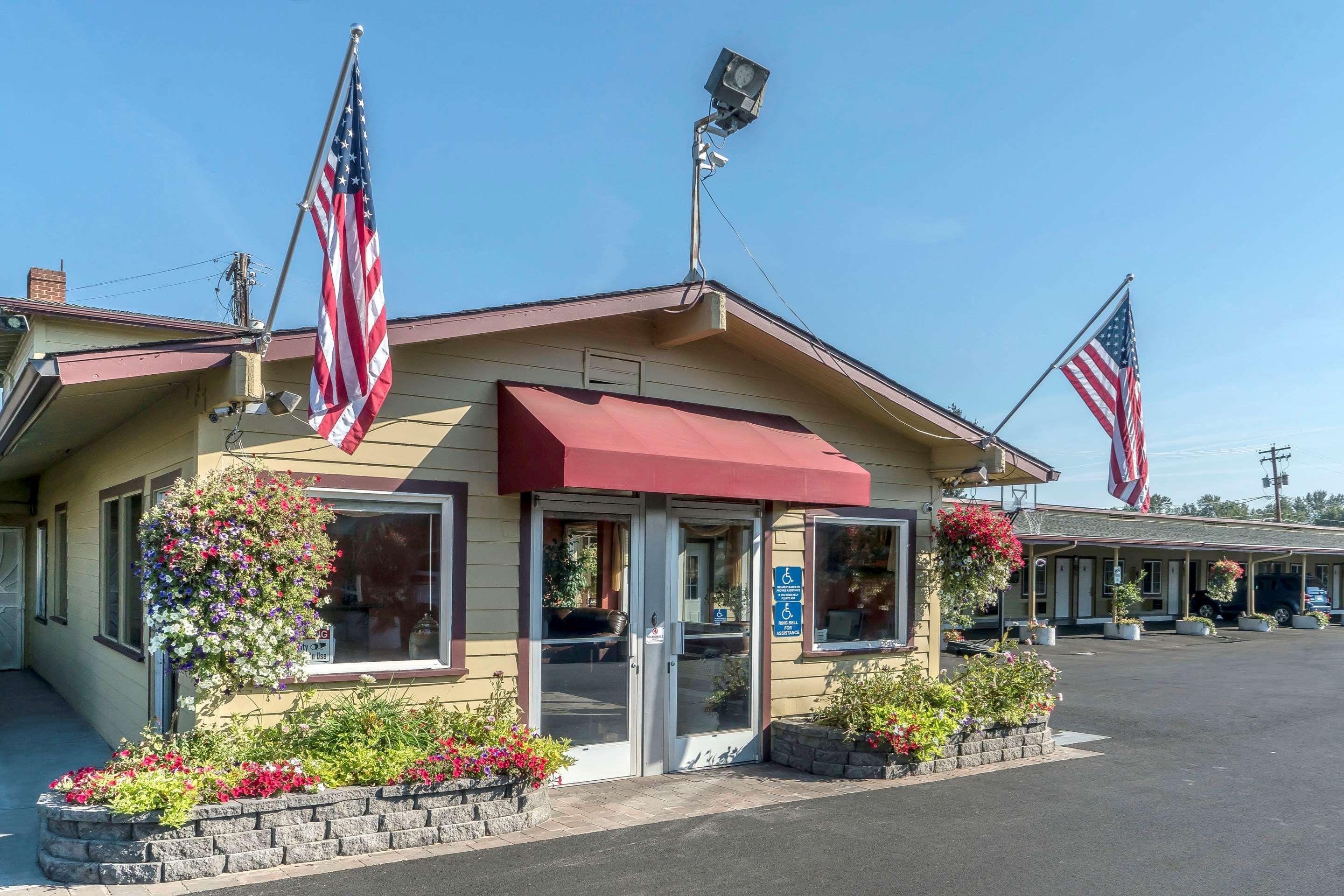 Rodeway Inn Medford South I-5 Екстериор снимка