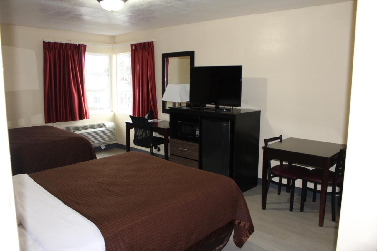 Rodeway Inn Medford South I-5 Екстериор снимка