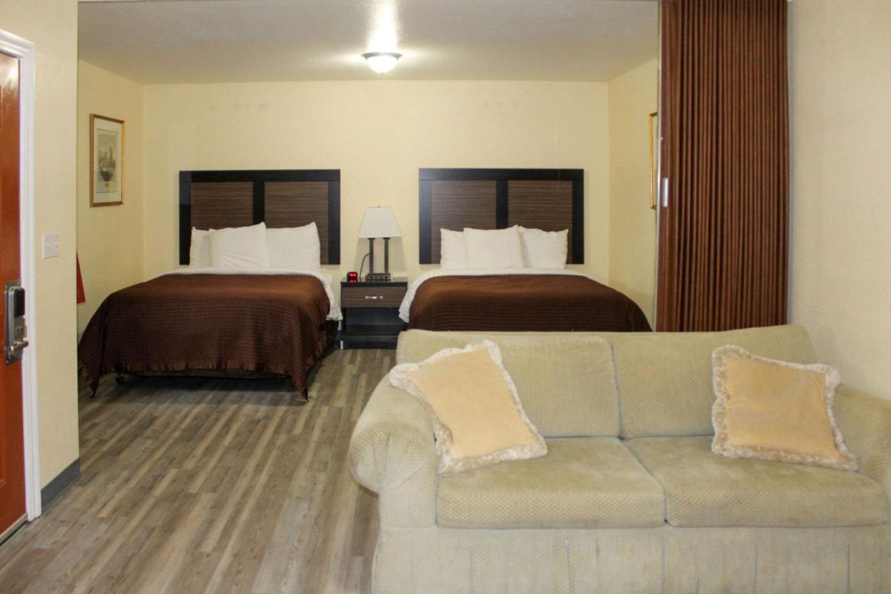 Rodeway Inn Medford South I-5 Екстериор снимка