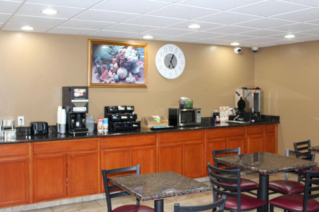 Rodeway Inn Medford South I-5 Екстериор снимка
